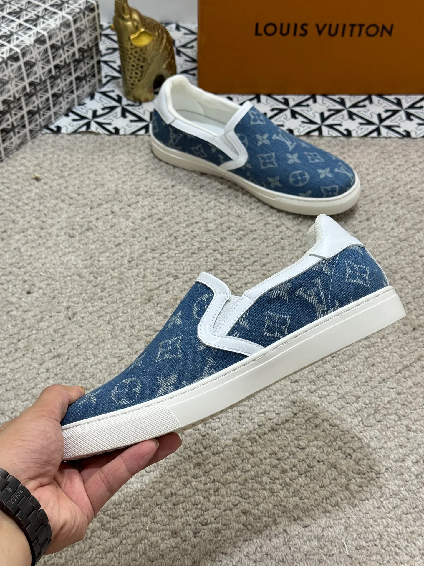 Men's shoes 💰380 [New style] 🌂🌂Top original order - Louis Vuitton®️ Trendy and fashionable yet low-key men's casual shoes, uppers made of LV special canvas presbyopia, comfortable and breathable, mesh lining, original rubber outsole, 2 colors optional ~ a must-have for stylish men. Size: 38-44 (45 customized